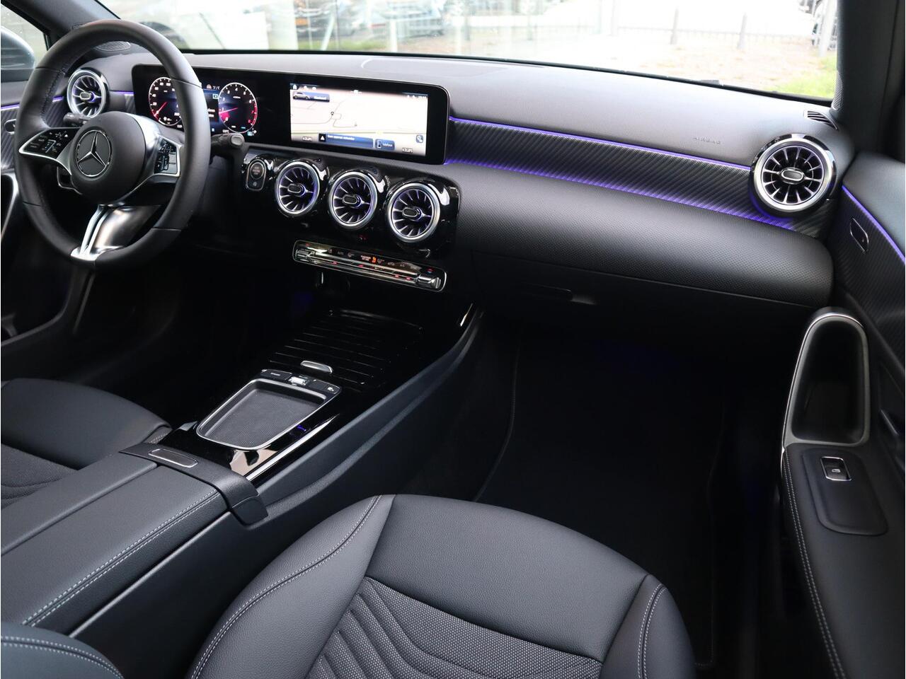 Mercedes-Benz A-KLASSE 180 Star Edition Luxury Line