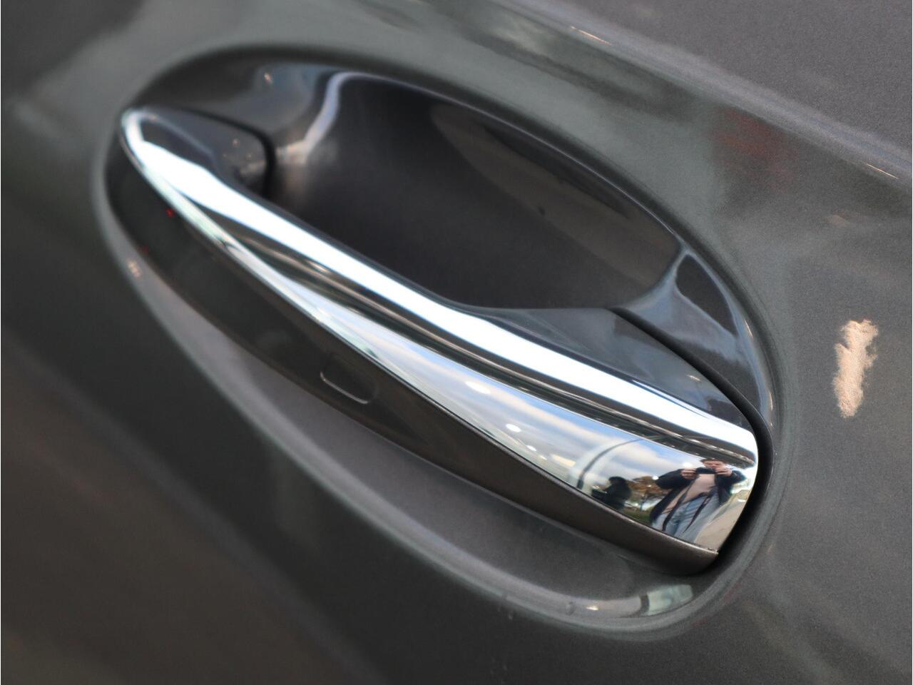 Mercedes-Benz A-KLASSE 180 Star Edition Luxury Line