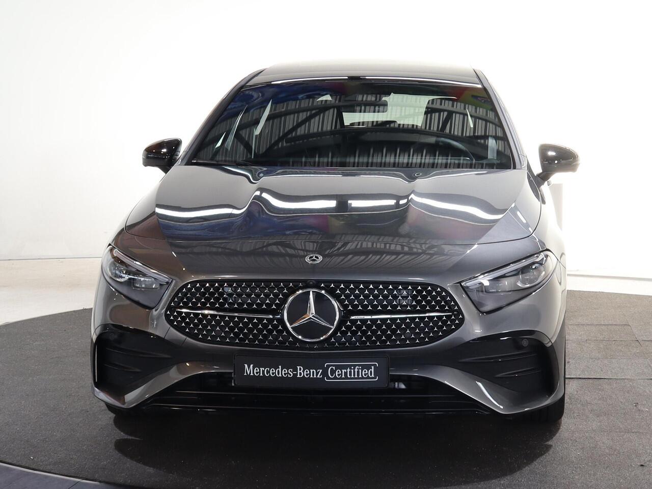 Mercedes-Benz A-KLASSE 180 Business Solution AMG | Panoramaschuifdak | AMG Line Plus | Night | Head-up display | Dodehoekassisten