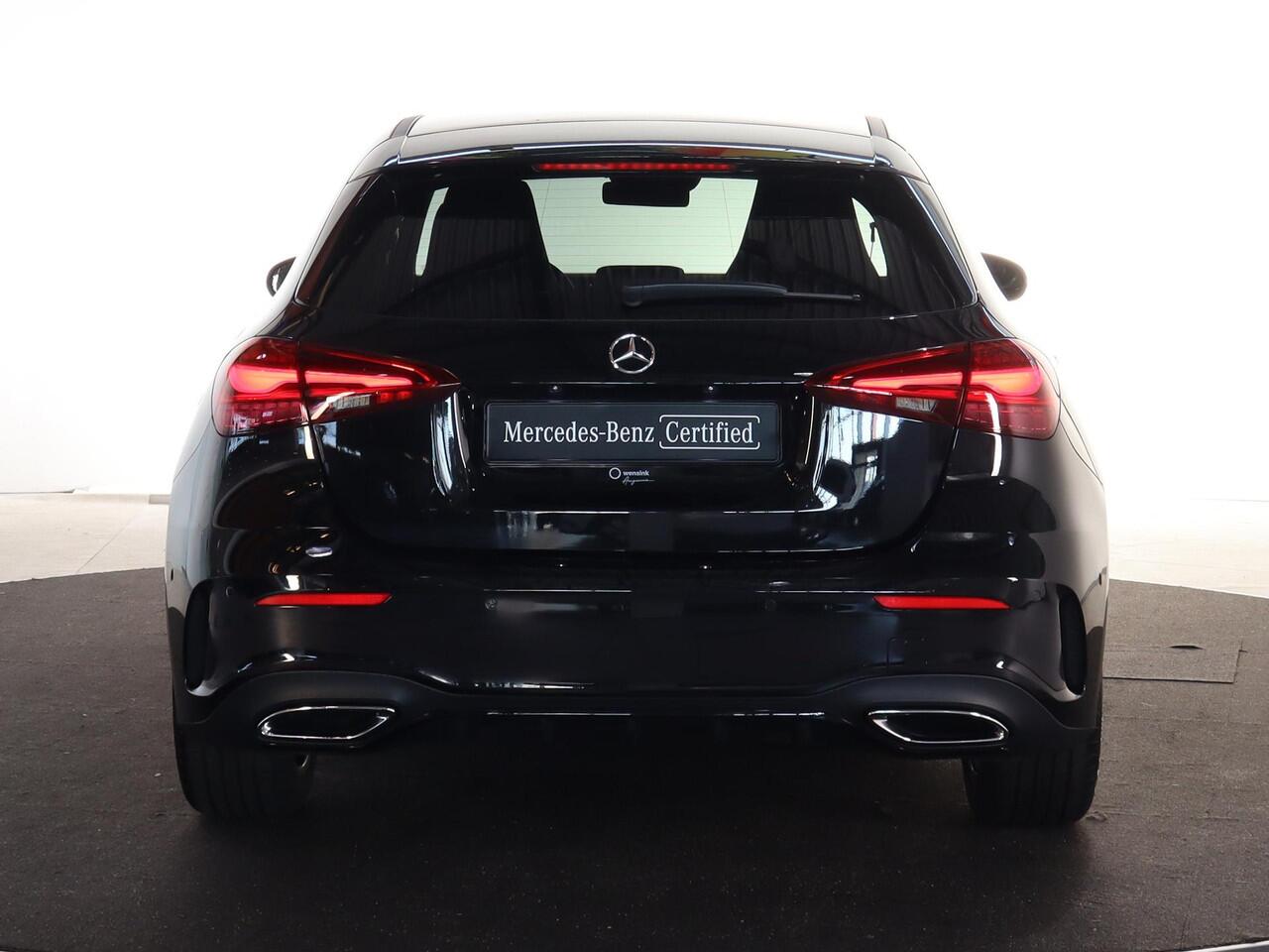 Mercedes-Benz A-KLASSE 180 Star Edition AMG Line | Night | Achteruitrijcamera | Led koplampen | Stoelverwarming | Getint glas |