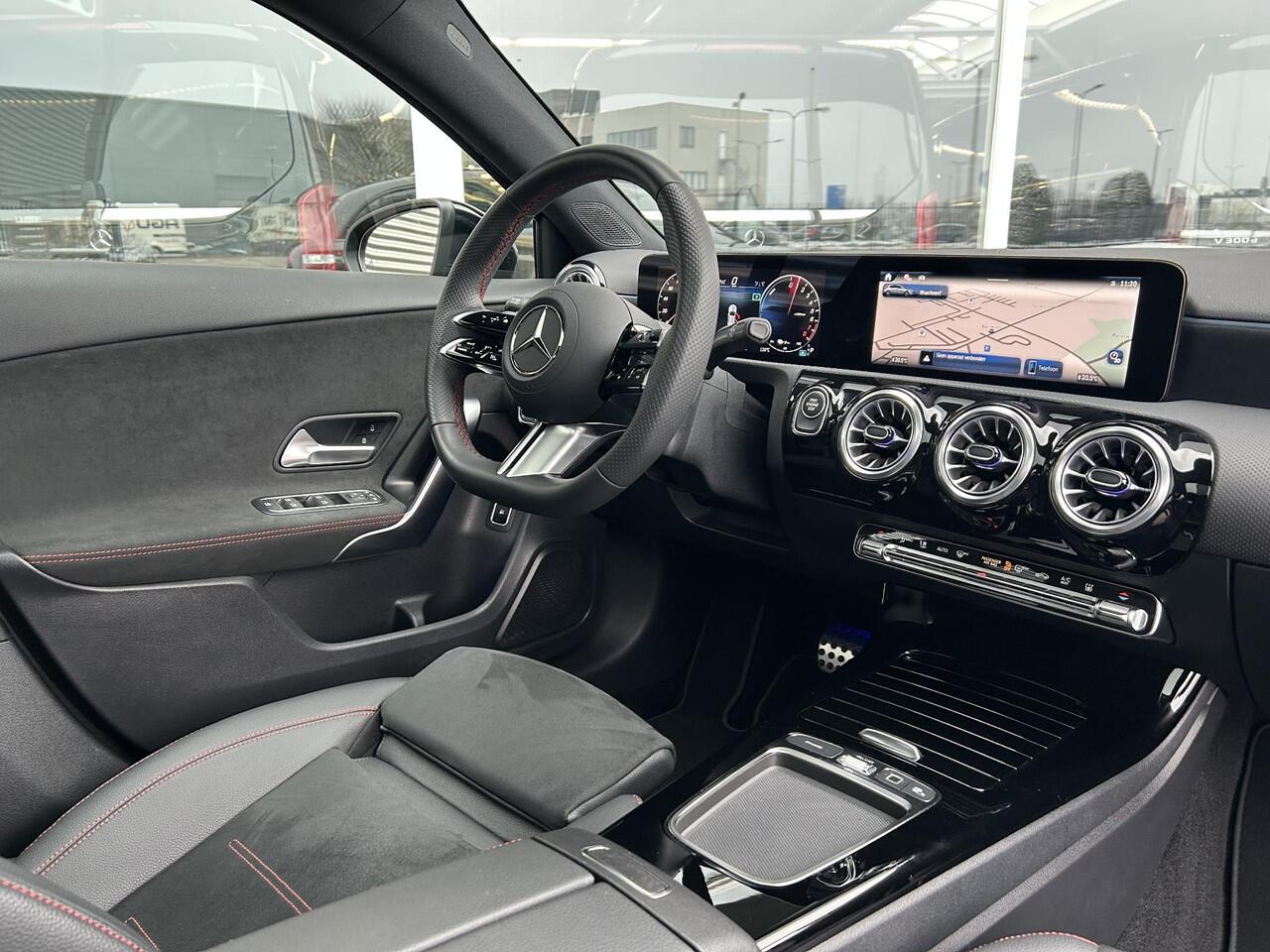 Mercedes-Benz A-KLASSE 250 e Star Edition AMG Line | CarPlay | Sfeerverlichting | Cruise Control