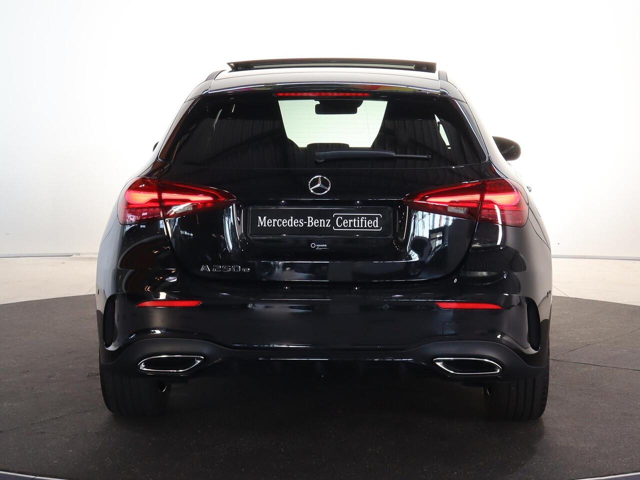 Mercedes-Benz A-KLASSE 250 e Business Solution AMG | Night | Panoramadak | Multibeam | Stoelverwarming |