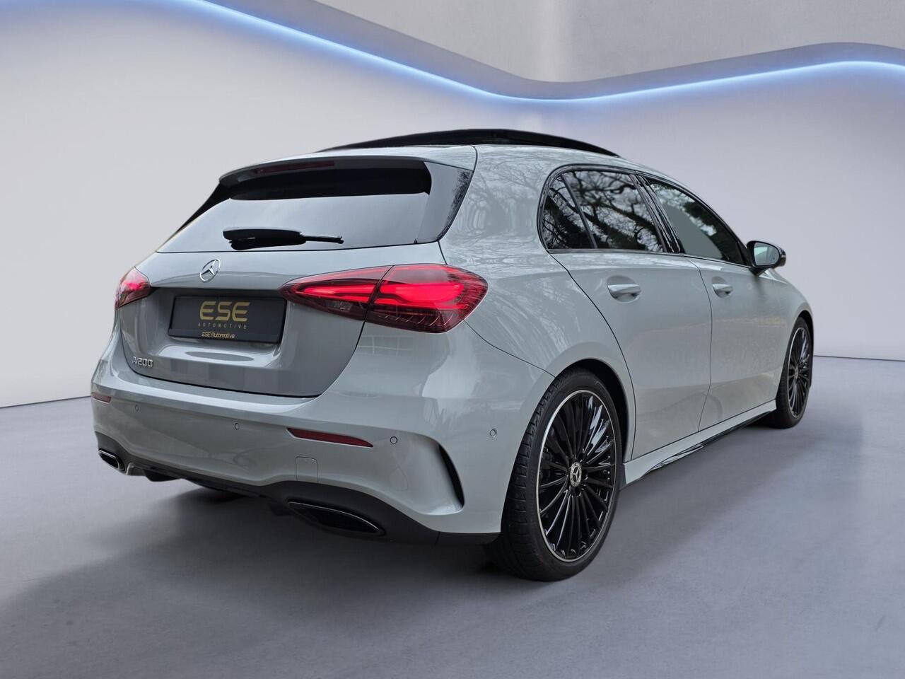 Mercedes-Benz A-KLASSE 200 AMG Line | Pano | Memory Seats | 360 Camera