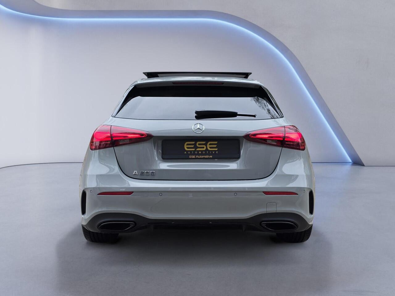 Mercedes-Benz A-KLASSE 200 AMG Line | Pano | Memory Seats | 360 Camera
