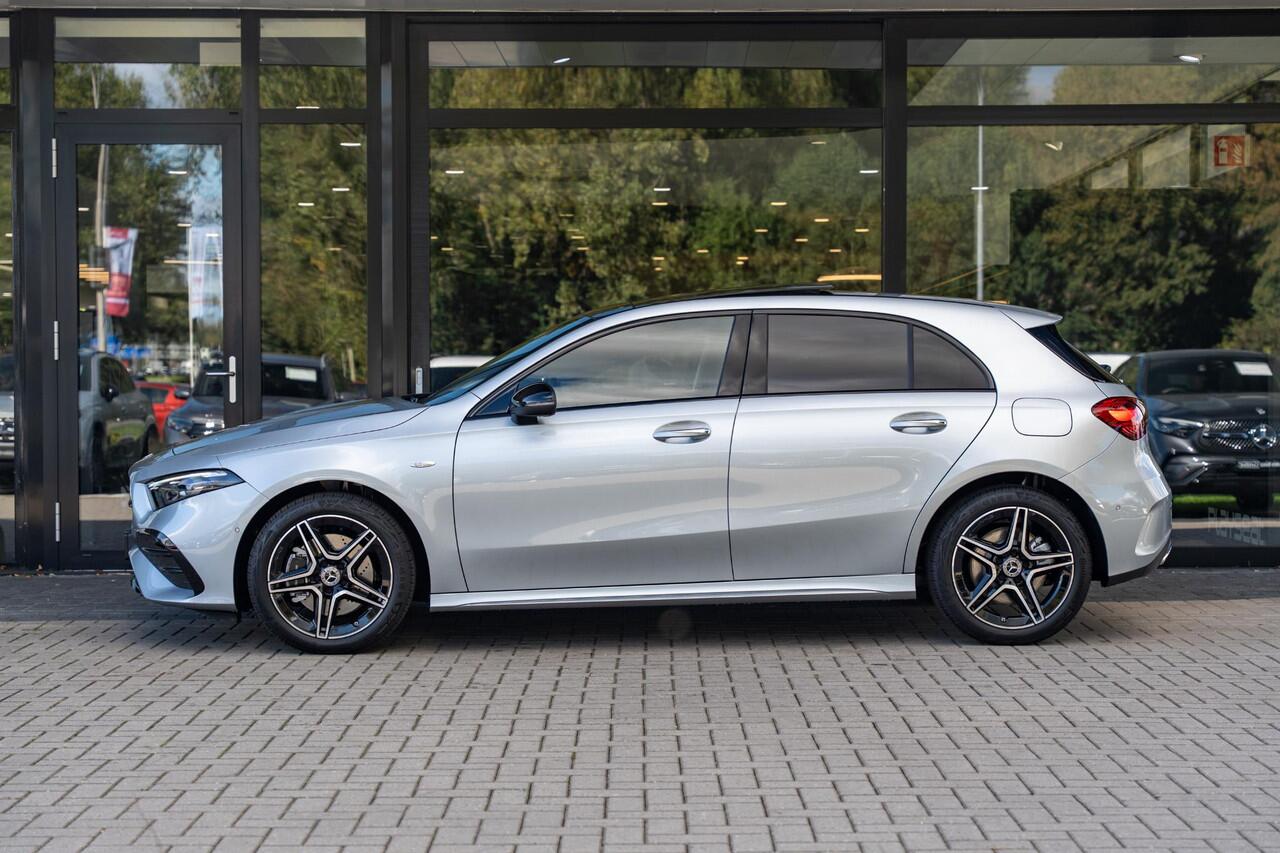 Mercedes-Benz A-KLASSE 250e Business Solution AMG | Panoramaschuifdak | Night pakket | Achteruitrijcamera | Stoelverwarming | MULTIBEAM LED |