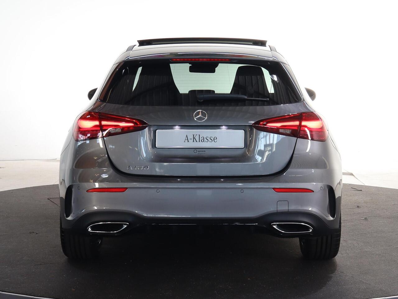 Mercedes-Benz A-KLASSE 180 Business Solution AMG | Panoramaschuifdak | Head-up display | Premium Plus pakket | Nightpakket | 360° camera | Dodehoekassistent |