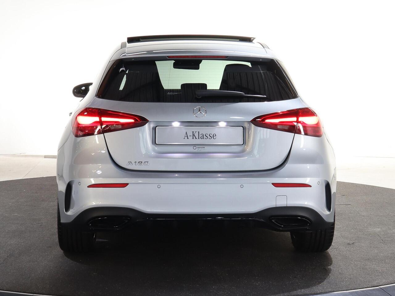 Mercedes-Benz A-KLASSE 180 Business Solution AMG | Panoramaschuifdak | AMG Line Plus pakket | 19"AMG-velgen | Head-up display | Dodehoekassistent |