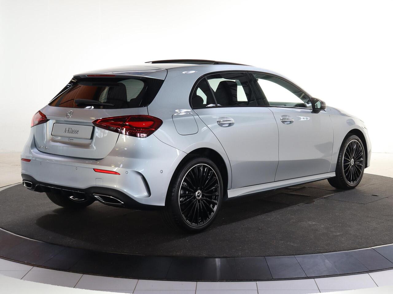 Mercedes-Benz A-KLASSE 250e Business Solution AMG | Panoramaschuifdak | Stoelverwarming | Achteruitrijcamera | MULTIBEAM LED | Nightpakket |