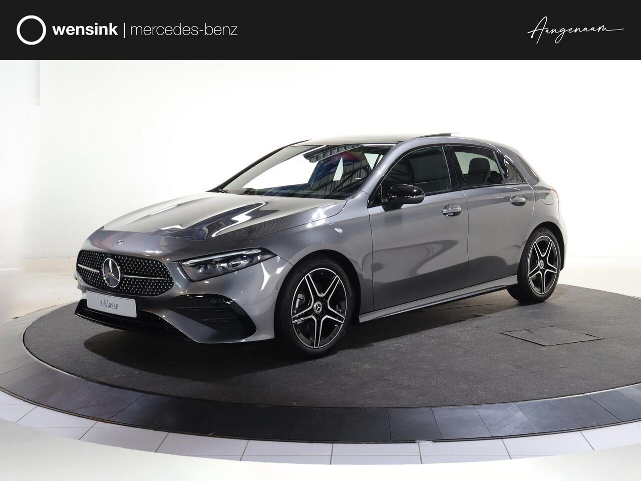 Mercedes-Benz A-KLASSE 180 Business Solution AMG | Panoramaschuifdak | Stoelverwarming | Achteruitrijcamera | MULTIBEAM LED | Night |