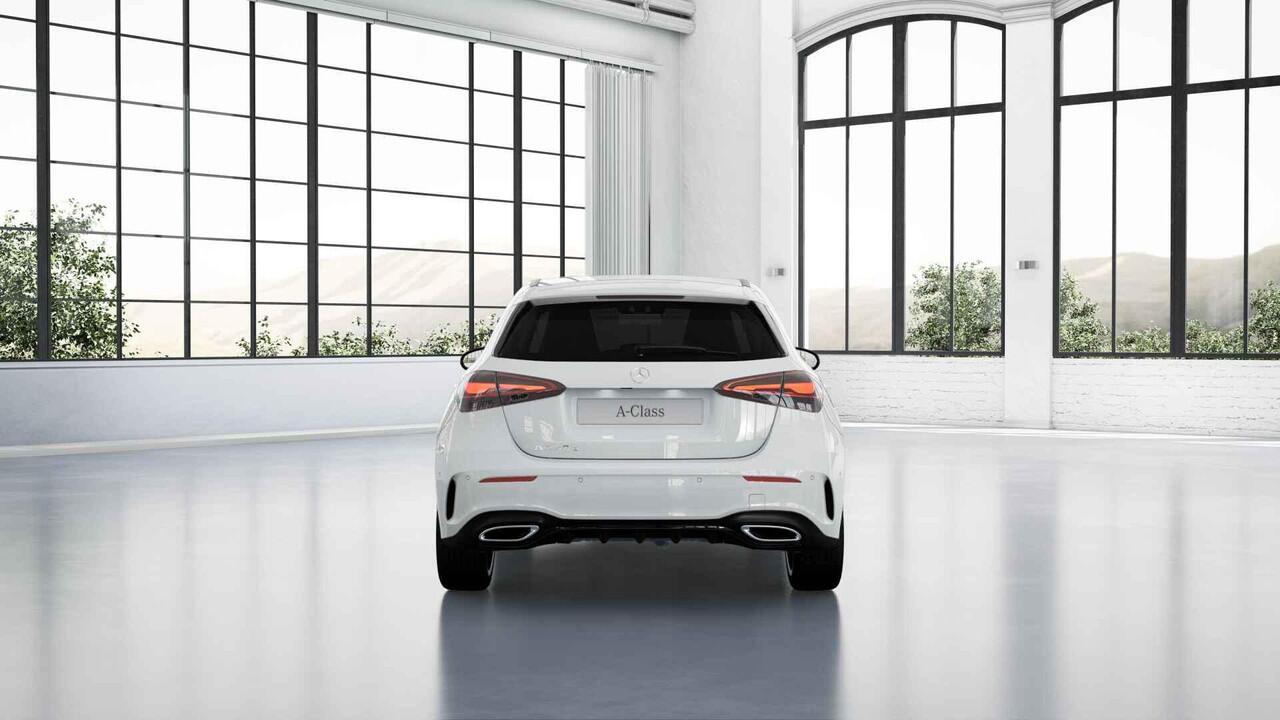 Mercedes-Benz A-KLASSE 250e Business Solution AMG | Panoramaschuifdak | Stoelverwarming | Achteruitrijcamera | Nightpakket | 19 inch AMG-velgen |