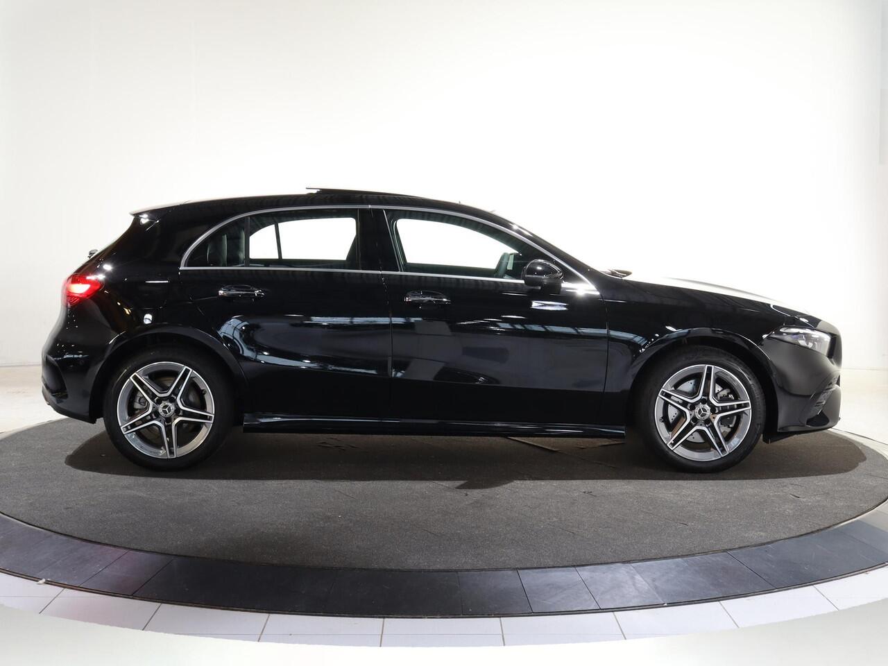 Mercedes-Benz A-KLASSE 250e Business Solution AMG | Panoramaschuifdak | Head-up display | Premium Plus | Stoelverwarming | 360° camera |