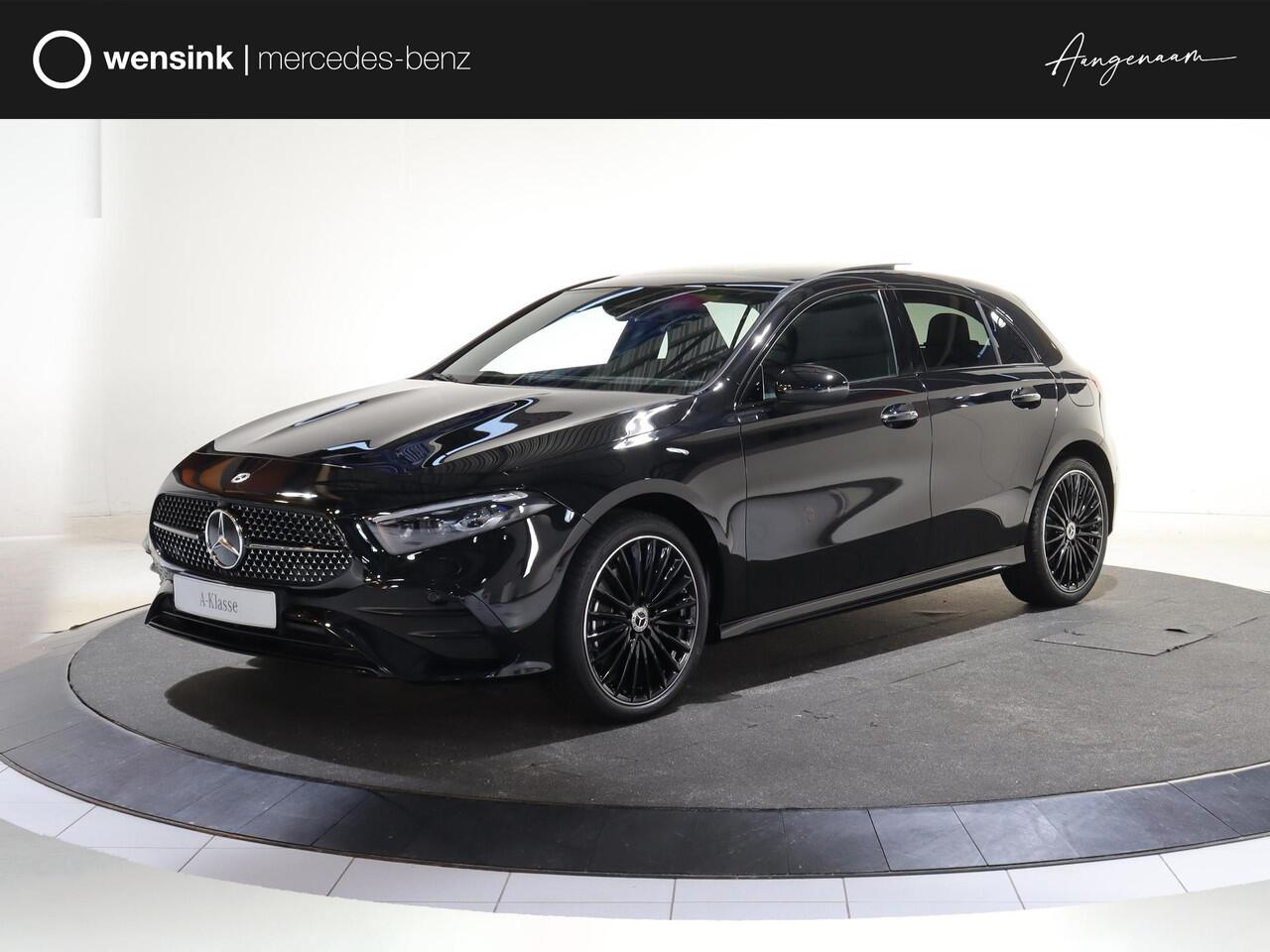 Mercedes-Benz A-KLASSE 250e Business Solution AMG | Panoramaschuifdak | Stoelverwarming | Achteruitrijcamera | MULTIBEAM LED | 19"inch AMG velgen |