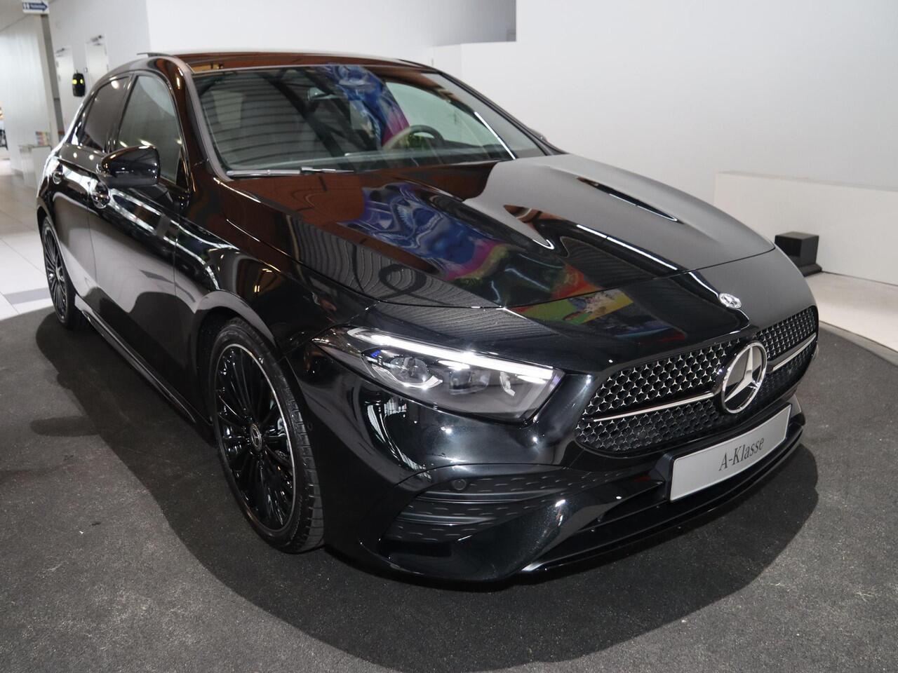 Mercedes-Benz A-KLASSE 180 Business Solution AMG | Panoramaschuifdak | Premium plus | Head-Up | Stoelverwarming | Achteruitrijcamera | MULTIBEAM LED |