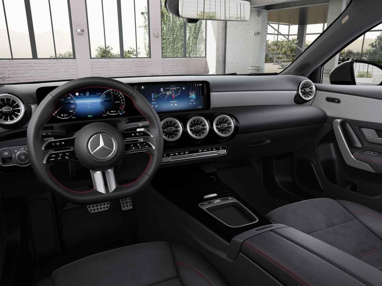 Mercedes-Benz A-KLASSE Hatchback 250 e Business Solution AMG