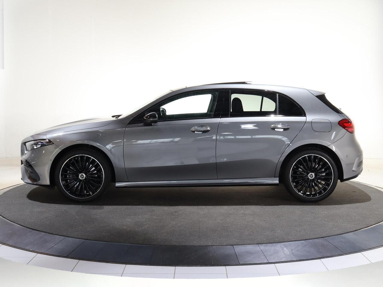 Mercedes-Benz A-KLASSE 250e Business Solution AMG | Panoramaschuifdak | Premium Plus | Head-up display | Dodehoekassistent |