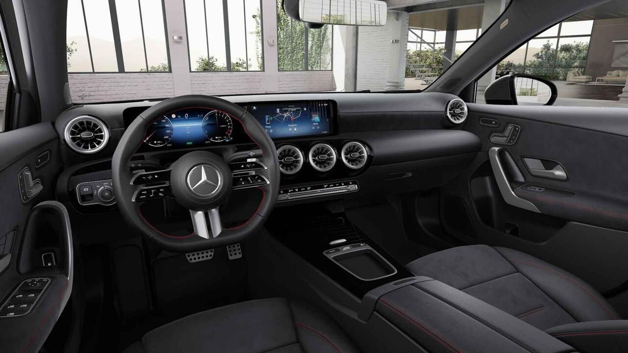 Mercedes-Benz A-KLASSE 250e Business Solution AMG | Panoramaschuifdak | Premium Plus | Head-up display | Dodehoekassistent |