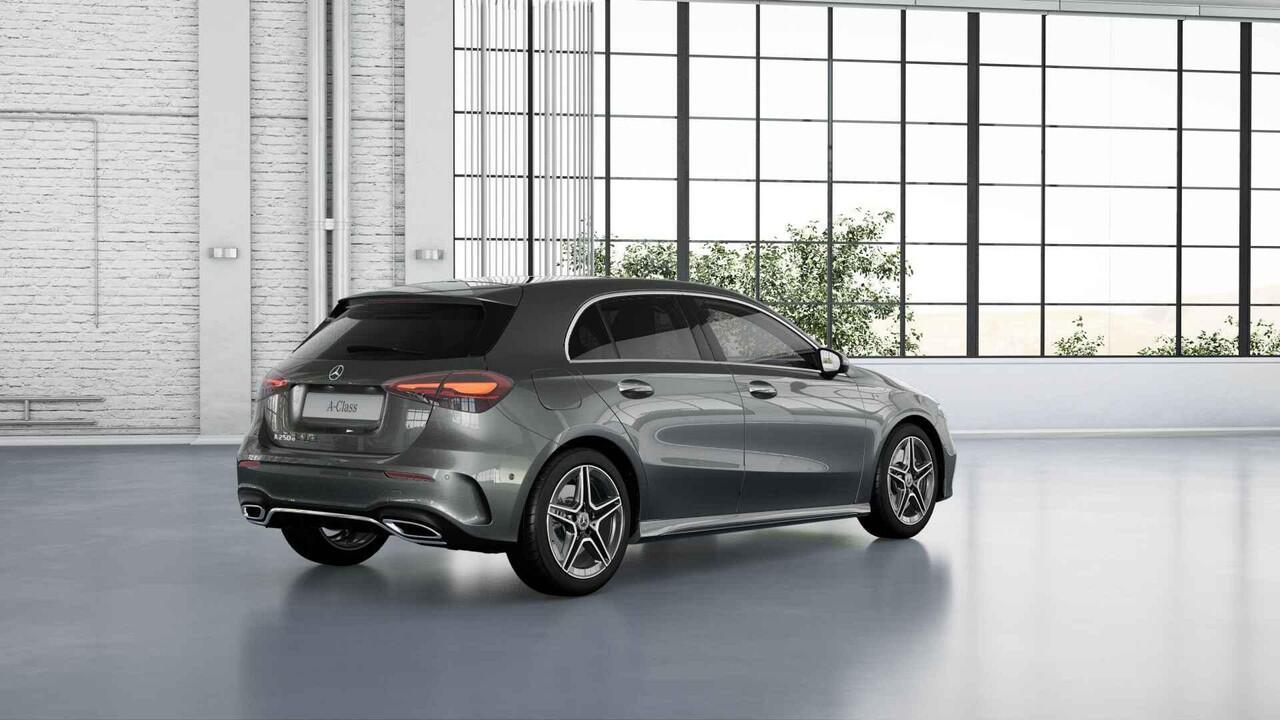 Mercedes-Benz A-KLASSE 250e Business Solution AMG | Panoramaschuifdak | Premium Plus | Head-up display | Dodehoekassistent |