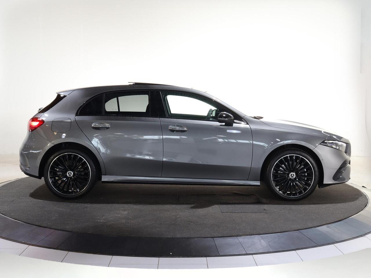 Mercedes-Benz A-KLASSE 250e Business Solution AMG | Panoramaschuifdak | Stoelverwarming | Achteruitrijcamera | MULTIBEAM LED | Nightpakket |