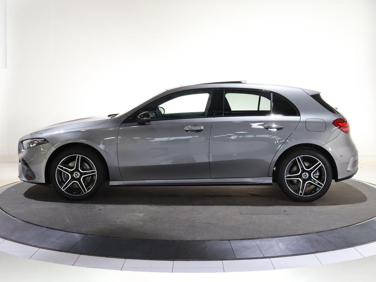 Mercedes-Benz A-KLASSE 250e Business Solution AMG | Panoramaschuifdak | Stoelverwarming | Achteruitrijcamera | MULTIBEAM LED |