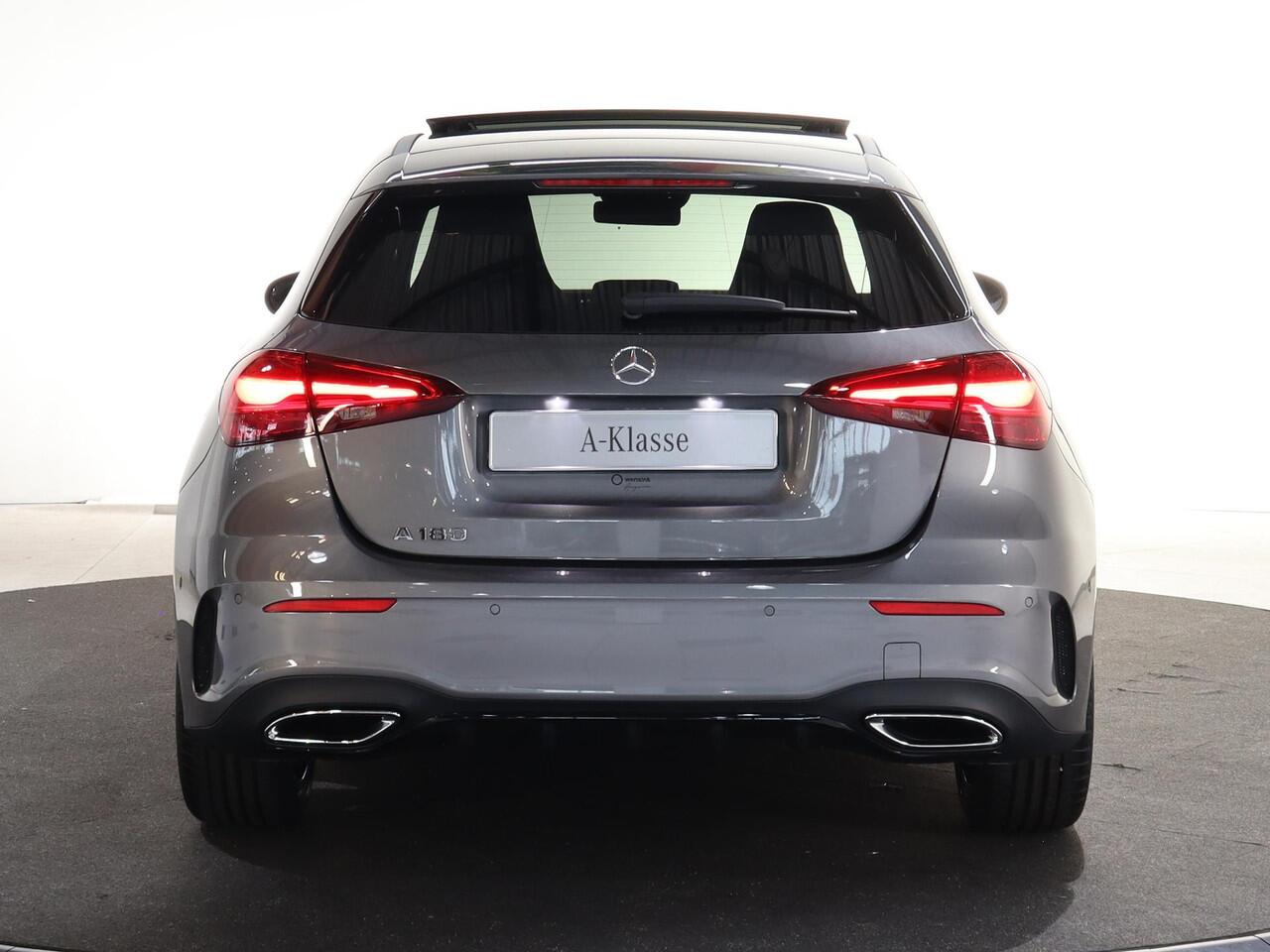 Mercedes-Benz A-KLASSE 180 Business Solution AMG | Panoramaschuifdak | Premium plus | Head-Up | Stoelverwarming | Achteruitrijcamera | MULTIBEAM LED |