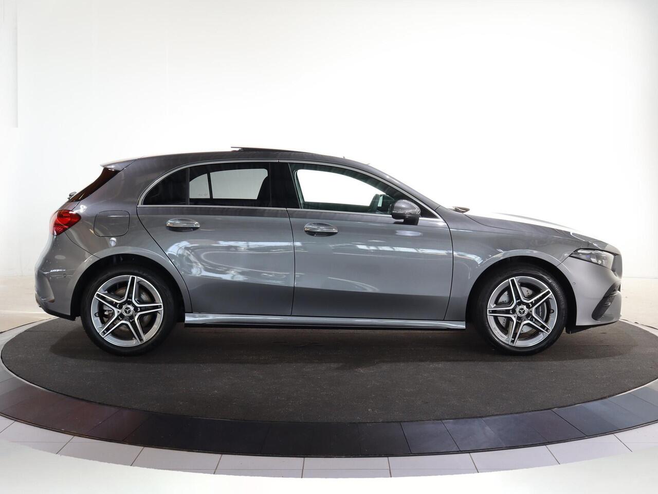 Mercedes-Benz A-KLASSE 250e Business Solution AMG | Panoramaschuifdak | Premium Plus | Head-up display | Dodehoekassistent |