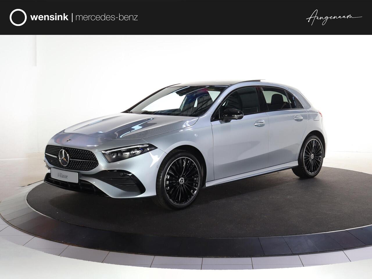 Mercedes-Benz A-KLASSE 250e Business Solution AMG | Panoramaschuifdak | Premium Plus | 19"AMG-velgen | Head-up display | Dodehoekassistent |
