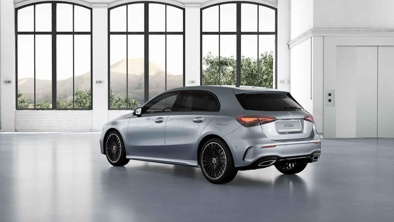 Mercedes-Benz A-KLASSE 250e Business Solution AMG | Panoramaschuifdak | Premium Plus | 19"AMG-velgen | Head-up display | Dodehoekassistent |