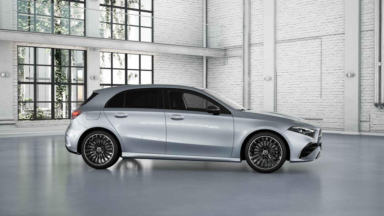 Mercedes-Benz A-KLASSE 250e Business Solution AMG | Panoramaschuifdak | Premium Plus | 19"AMG-velgen | Head-up display | Dodehoekassistent |