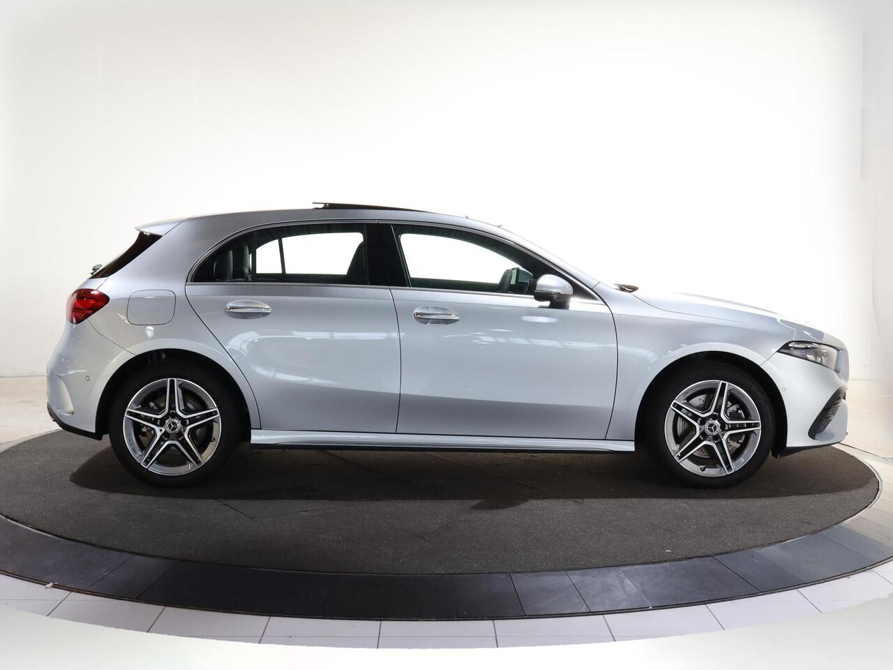 Mercedes-Benz A-KLASSE 250e Business Solution AMG | Panoramaschuifdak | Head-up display | Premium Plus | Stoelverwarming | 360° camera |