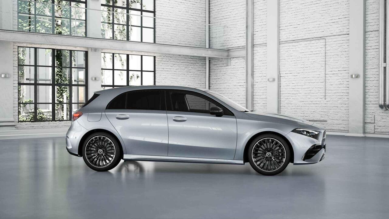 Mercedes-Benz A-KLASSE 250e Business Solution AMG | Panoramaschuifdak | Stoelverwarming | Achteruitrijcamera | MULTIBEAM LED | Night Pakket |