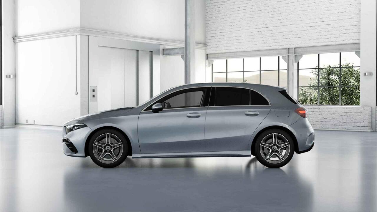 Mercedes-Benz A-KLASSE 250e Business Solution AMG | Panoramaschuifdak | Stoelverwarming | Achteruitrijcamera | MULTIBEAM LED |