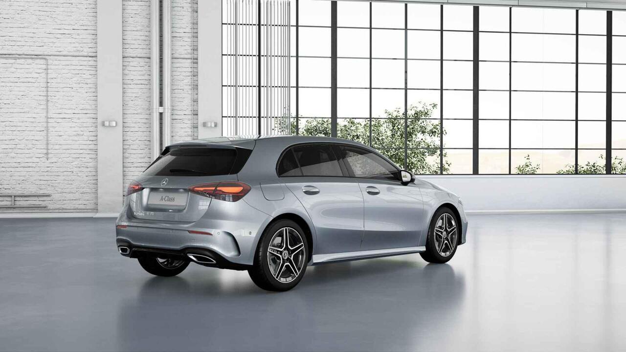 Mercedes-Benz A-KLASSE 250e Business Solution AMG | Night | Panoramaschuifdak | Stoelverwarming | Achteruitrijcamera | MULTIBEAM LED |
