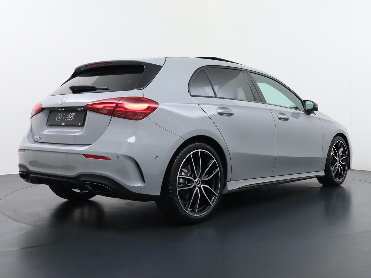 Mercedes-Benz A-KLASSE 180 Business Solution AMG | Panorama - Schuifdak | Burmester Surround Sound | Memorystoelen | Head-Up Display | 360° Camera | Multibeam Led | Apple Carplay & Android Auto