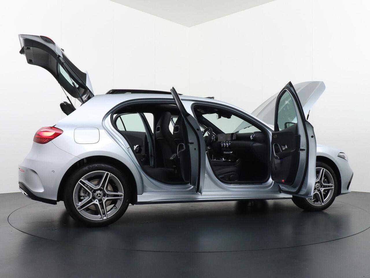 Mercedes-Benz A-KLASSE 250 e Business Solution AMG | Achteruitrijcamera | Apple Carplay & Android Auto | Multibeam Led | DAB+ Radio | Cruise Control | Sfeerverlichting | 18" Lichtmetalen AMG Velgen