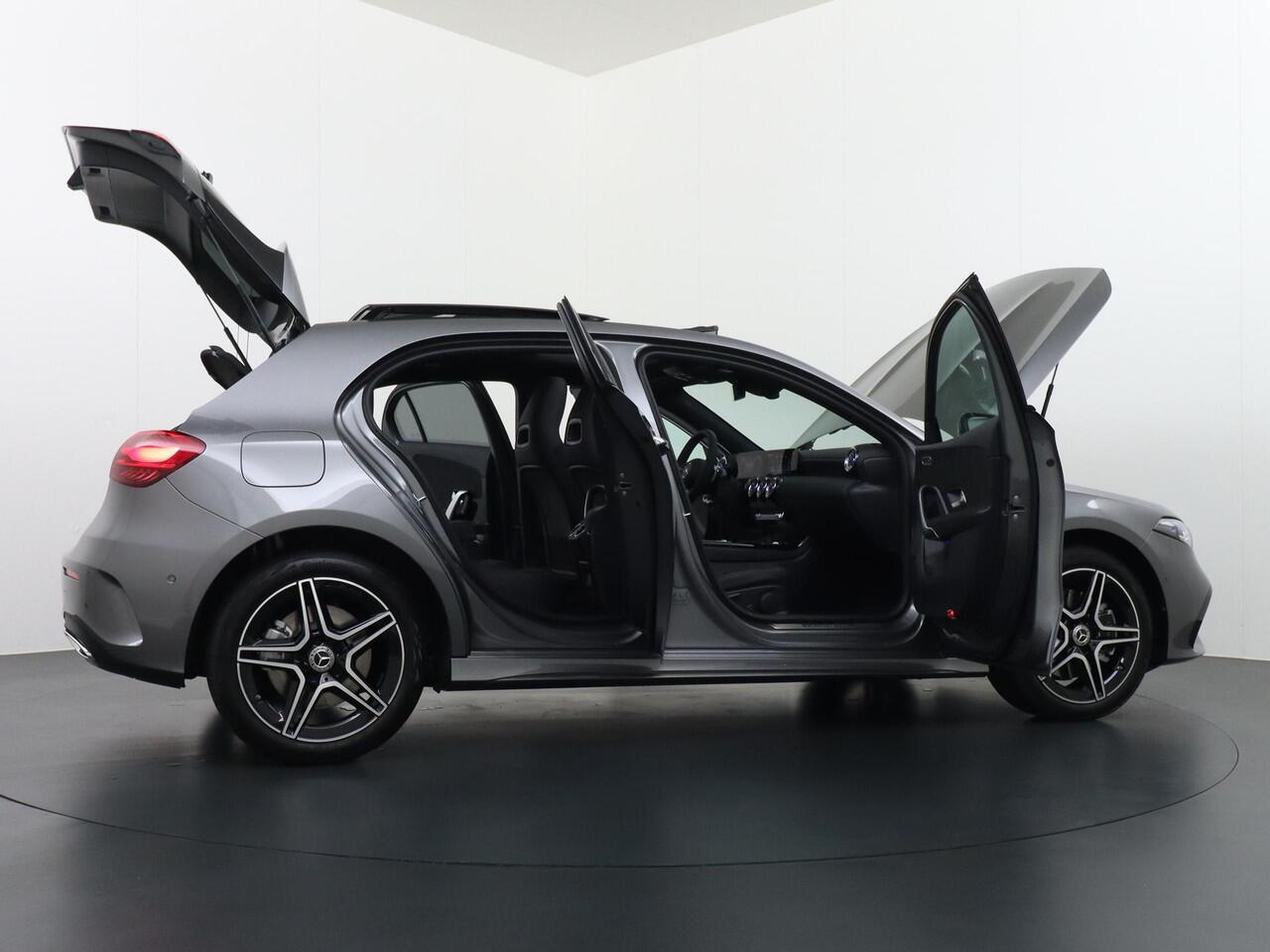 Mercedes-Benz A-KLASSE 250 e Business Solution AMG | Panorama - Schuifdak | Multibeam Led | Apple Carplay & Android Auto | Sfeerverlichting | Stoelverwarming Voorin | Achteruitrijcamera | Nightpakket