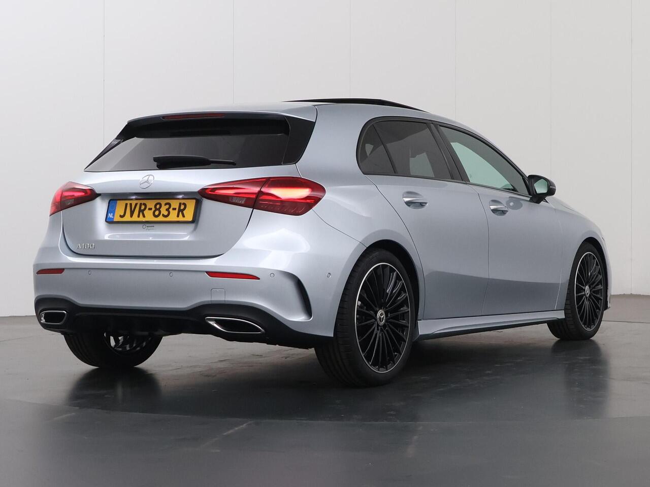 Mercedes-Benz A-KLASSE 180 Business Solution AMG | Panoramaschuifdak | Stoelverwarming | Achteruitrijcamera | MULTIBEAM LED |