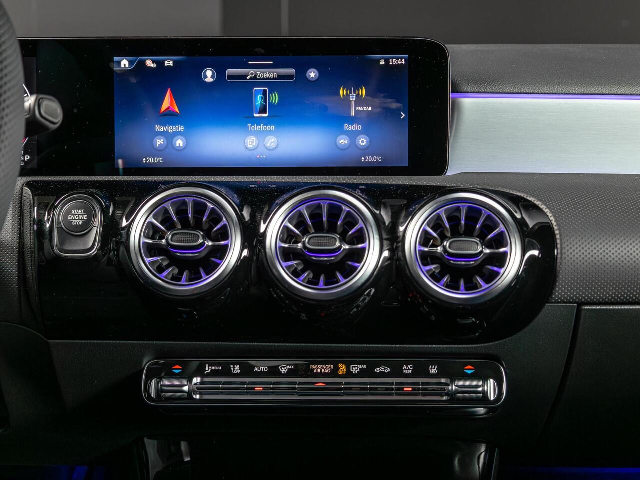 Mercedes-Benz A-KLASSE Hatchback 250 e Business Solution AMG