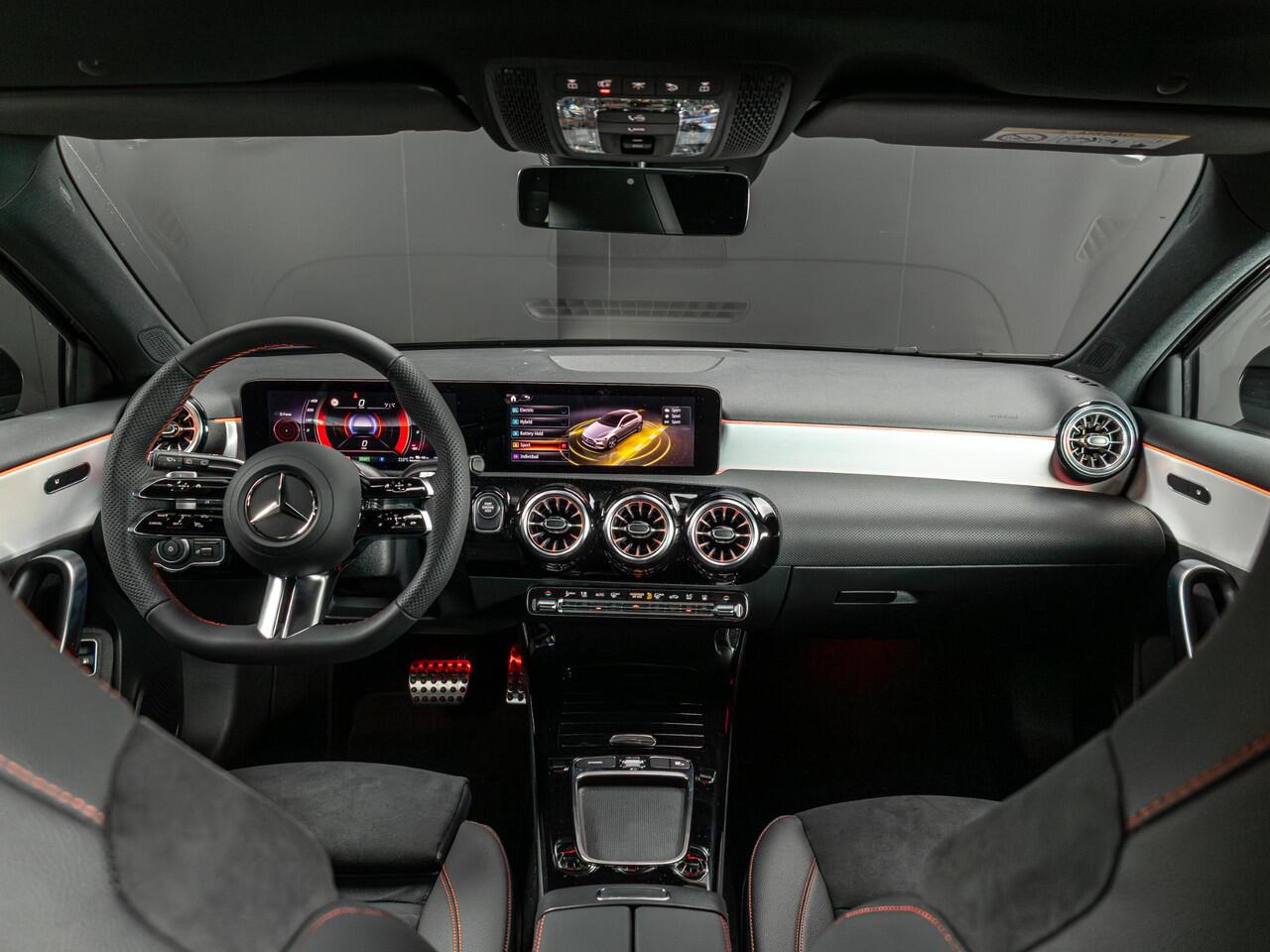 Mercedes-Benz A-KLASSE Hatchback 250 e Business Solution AMG