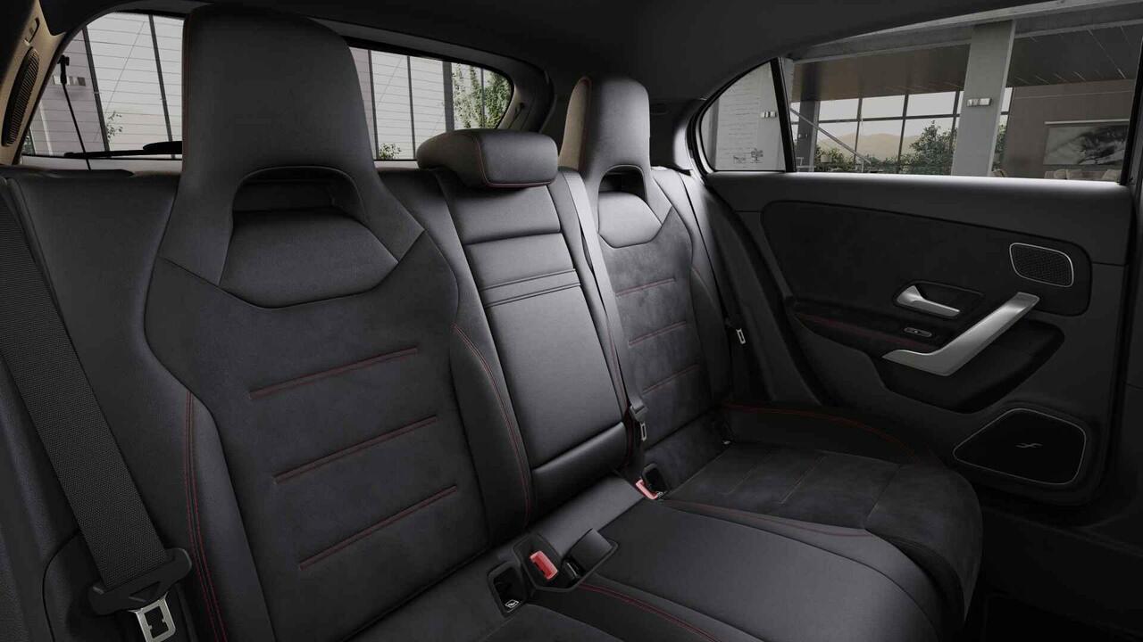 Mercedes-Benz A-KLASSE 250e Business Solution AMG | Panoramaschuifdak | Premium plus | Head-Up | Stoelverwarming | Achteruitrijcamera | MULTIBEAM LED |