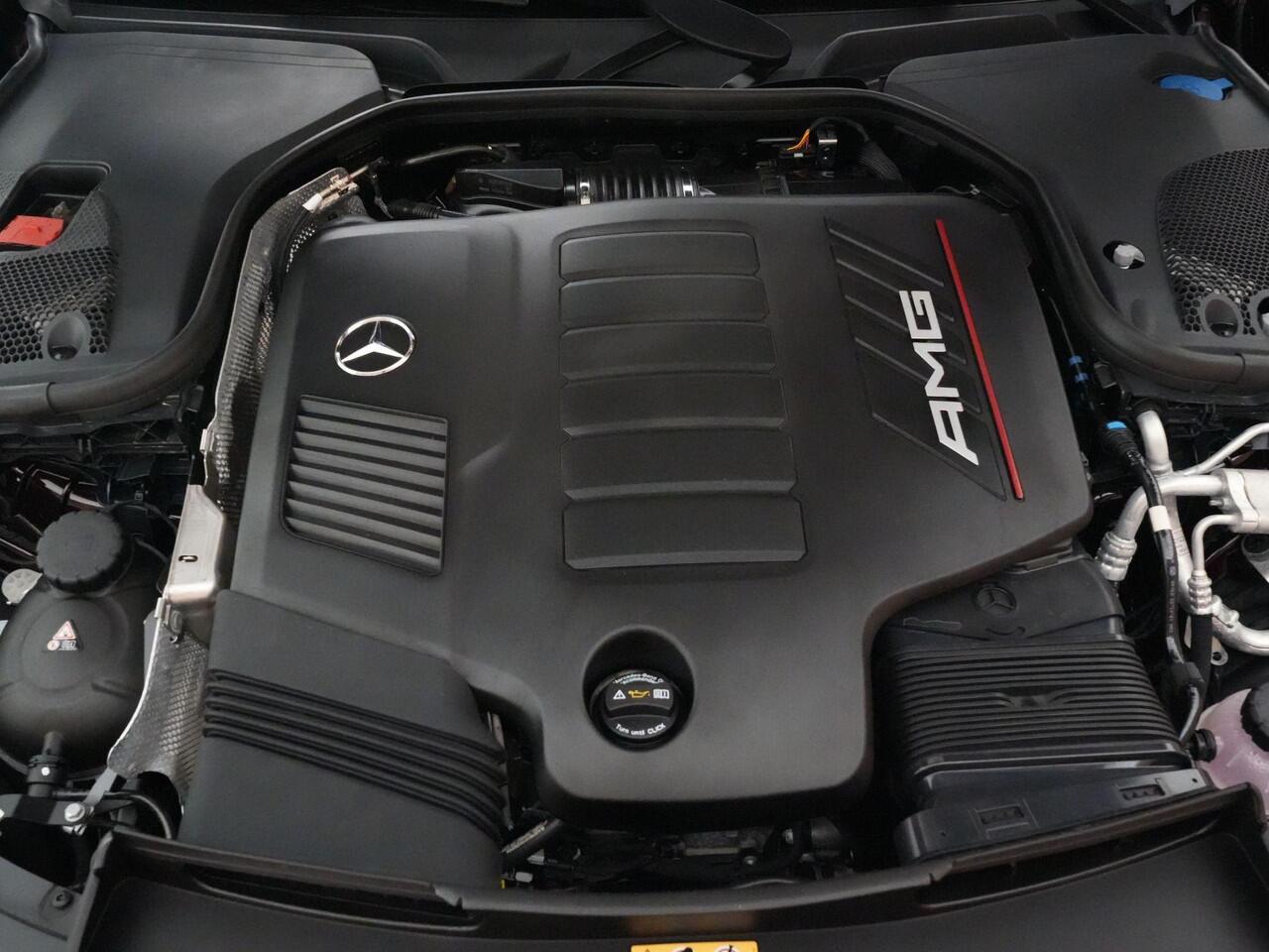 Mercedes-Benz AMG-GT 4-Door Coupé 43AMG 367pk 4MATIC+ Premium Plus |dealer onderhouden|manufaktur|panoramadak|Burmester|head-up display|massage|memory|Stoelverwarming & verkoeling|360°-camera|Apple Carplay|sfeerverlichting|carbon interieur|