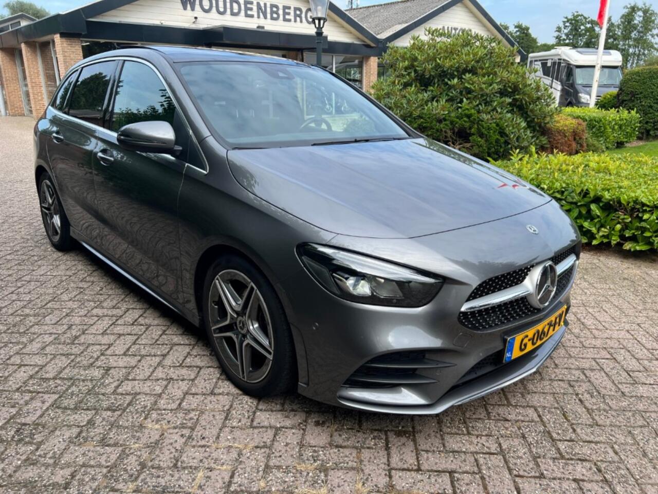 Mercedes-Benz B-KLASSE B 180 AMG, Panorama dak, Carplay