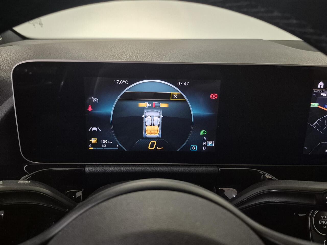 Mercedes-Benz B-KLASSE 180 Business Solution | Navigatie | Achteruitrijcamera | Climate control