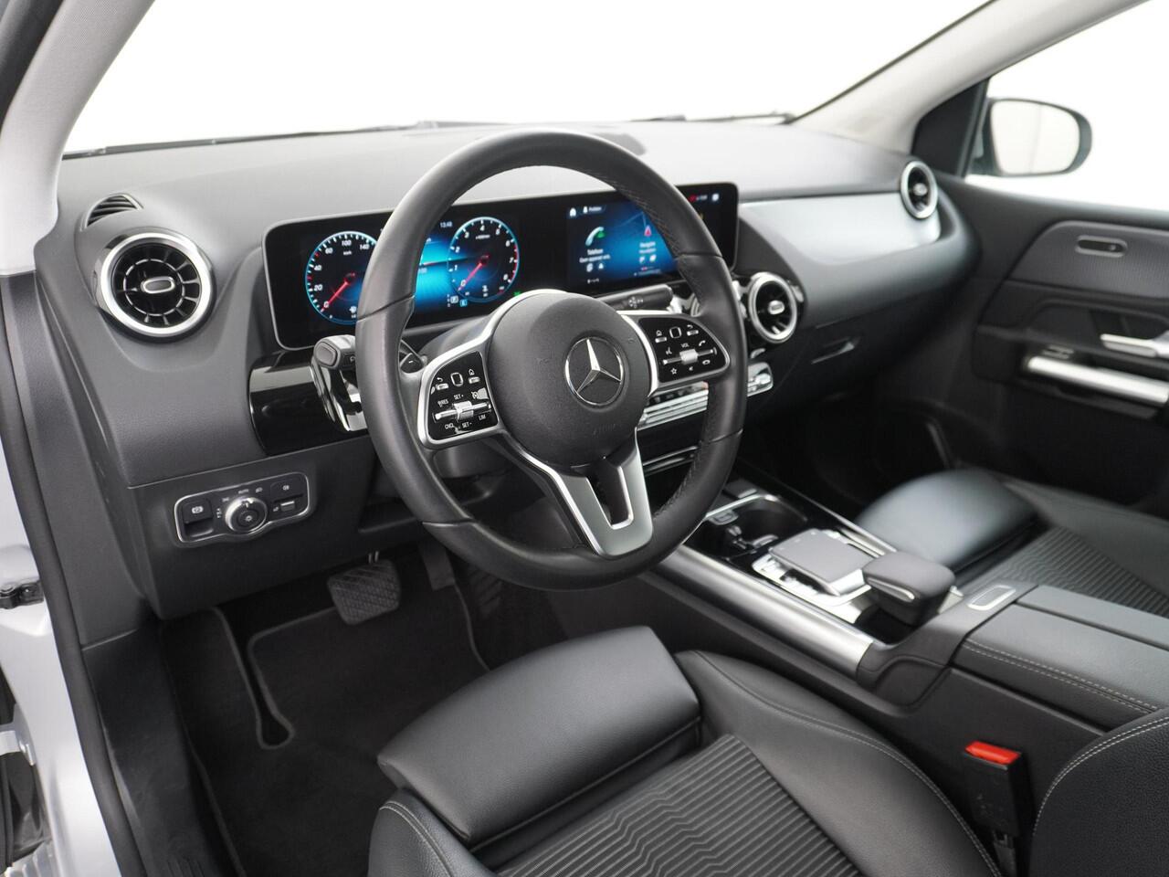 Mercedes-Benz B-KLASSE 220 4MATIC 4WD Camera Trekhaak 1800 KG!