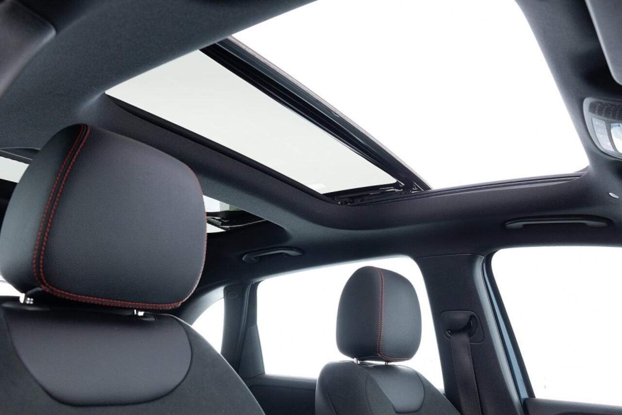 Mercedes-Benz B-KLASSE 180 Business Solution AMG | PANORAMADAK | Full LED