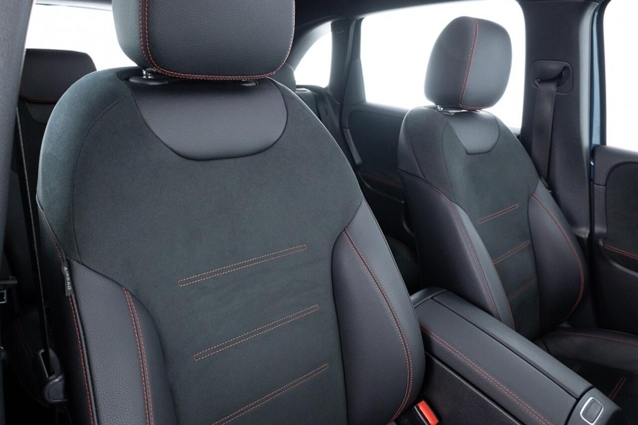 Mercedes-Benz B-KLASSE 180 Business Solution AMG | PANORAMADAK | Full LED