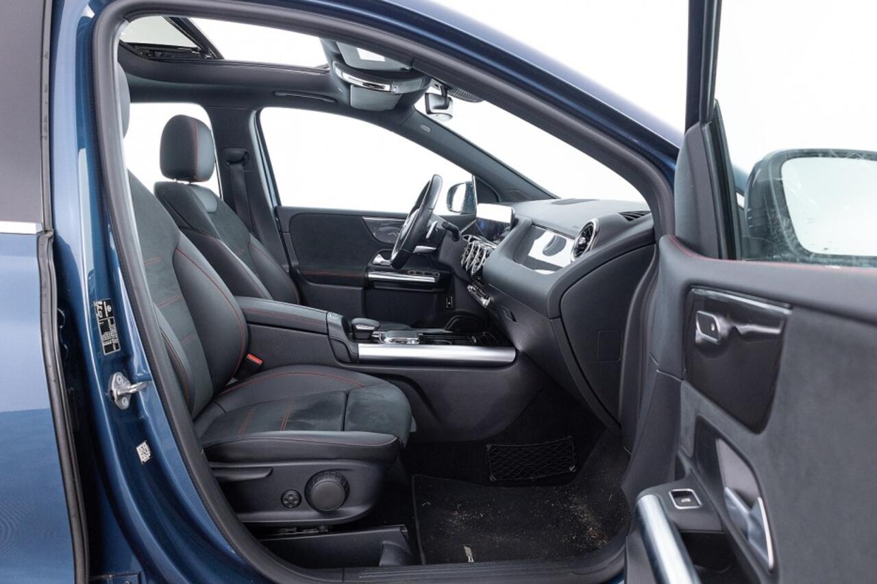 Mercedes-Benz B-KLASSE 180 Business Solution AMG | PANORAMADAK | Full LED