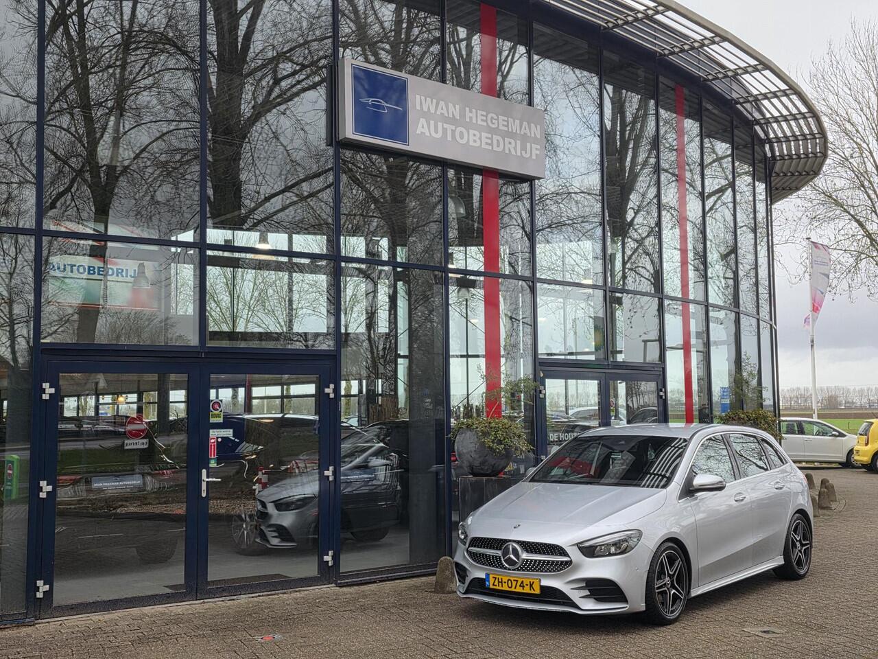 Mercedes-Benz B-KLASSE 180 Business Solution AMG AUTOMAAT | Navigatie | Parkeersensoren + Camera | Cruise Control | Licht metalen velgen | Climate Control
