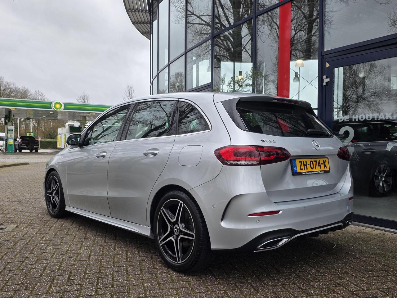 Mercedes-Benz B-KLASSE 180 Business Solution AMG AUTOMAAT | Navigatie | Parkeersensoren + Camera | Cruise Control | Licht metalen velgen | Climate Control