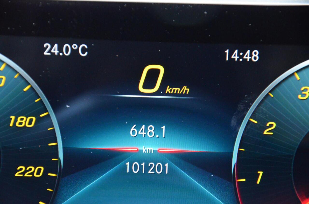 Mercedes-Benz B-KLASSE 180 Business Solution AMG Automaat/Led/Navi/Pdc/Ecc/Stoelverwarming/Cr-Controle/Privacy-Glas/18-Inch Lmv/Apple Carplay/Android