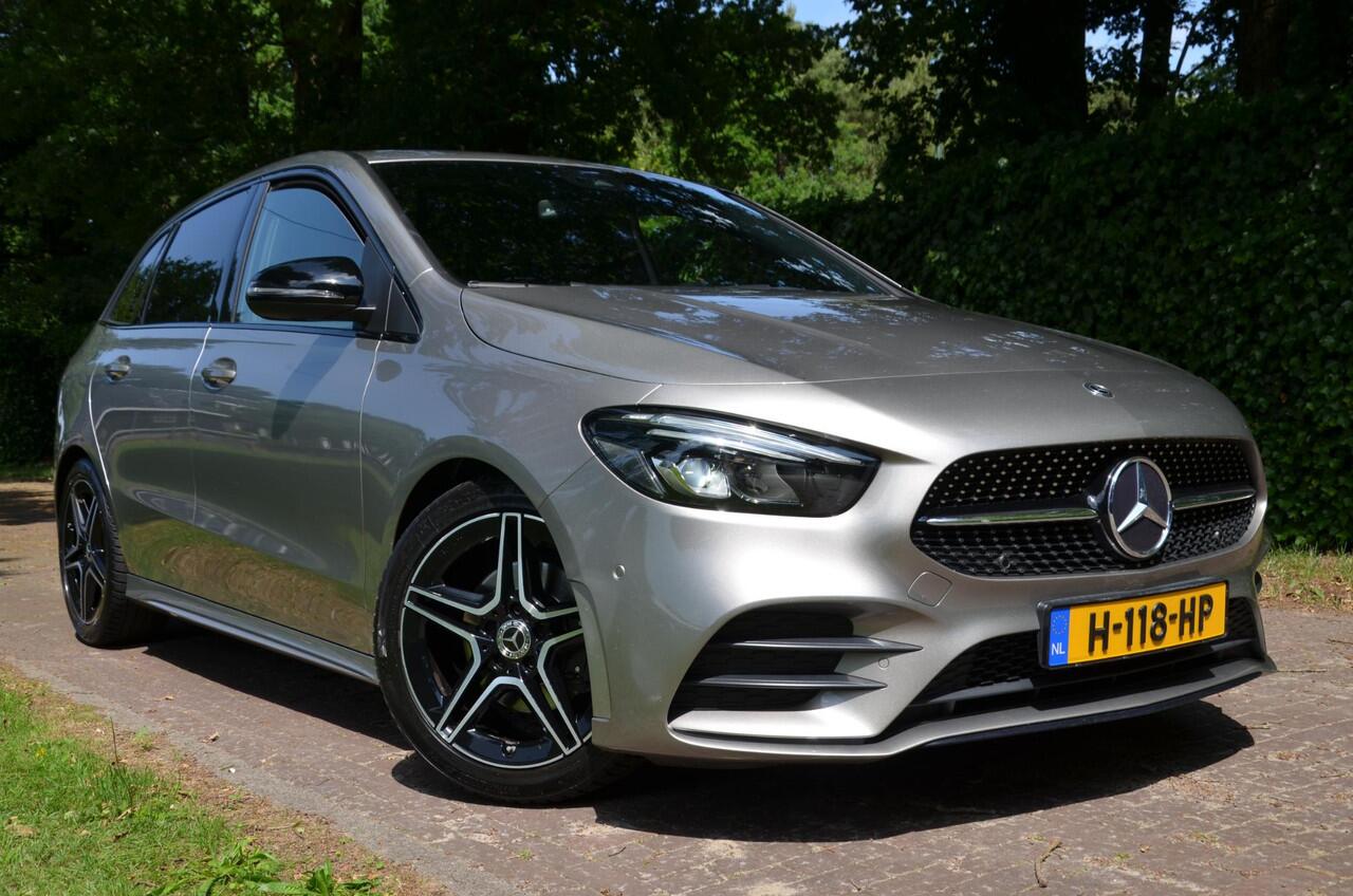 Mercedes-Benz B-KLASSE 180 Business Solution AMG Automaat/Led/Navi/Pdc/Ecc/Stoelverwarming/Cr-Controle/Privacy-Glas/18-Inch Lmv/Apple Carplay/Android
